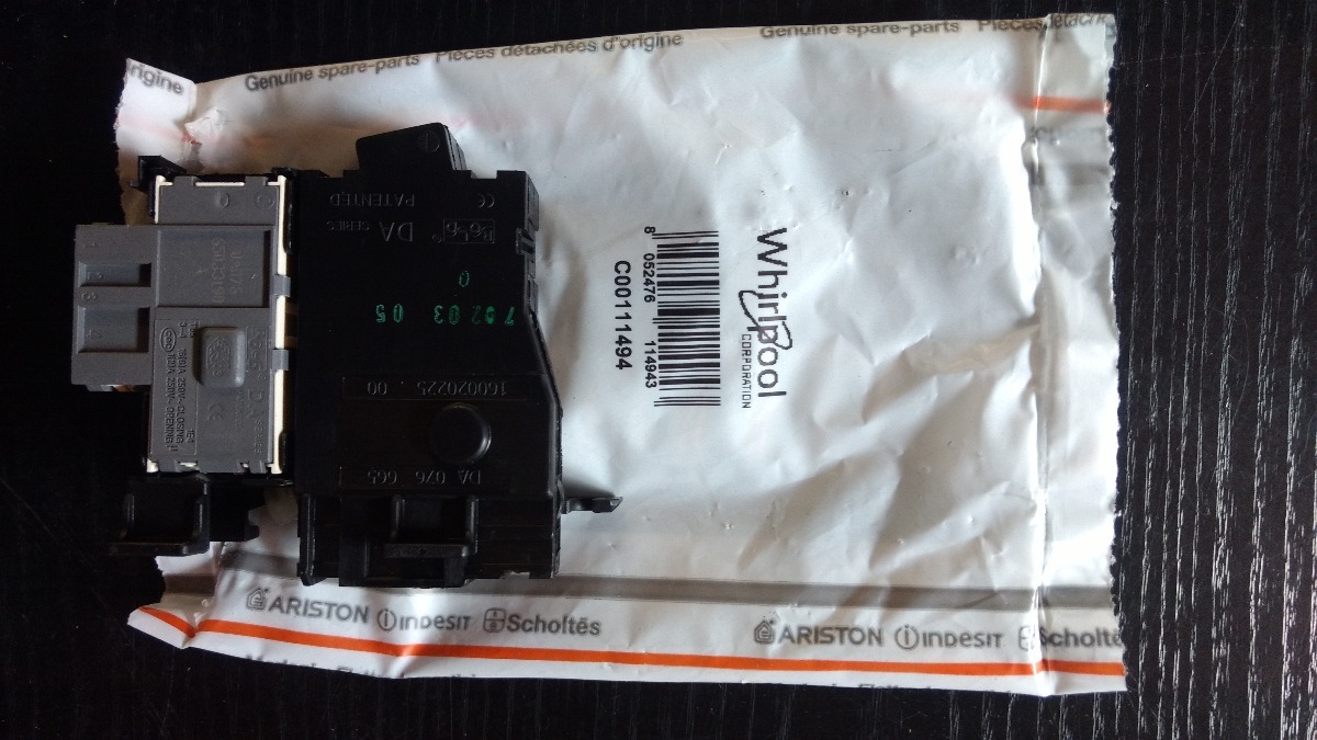 Blocapuerta Para Lavarropas Ariston Avtl 60 104 Avtf129 - Imagen 8